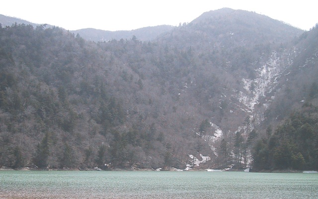 lake2.jpg